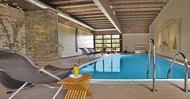 Schwimmbad Hallenbad im Jagd Schlosshotel