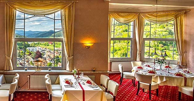 Urlaub im Schlosshotel im Schwarzwald, Urlaub zwischen Offenburg, Freudenstadt, Villingen-Schwenningen und Freiburg im Breisgau